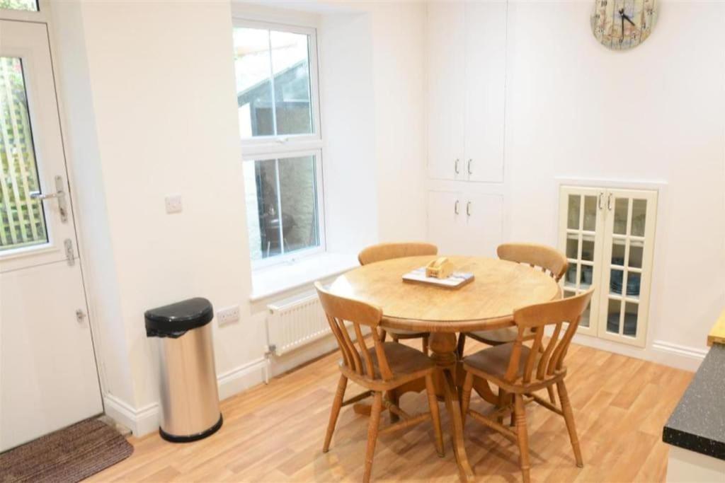 Fabulous 2 Bed Cottage - Outstanding Sea Views Мевагиси Екстериор снимка