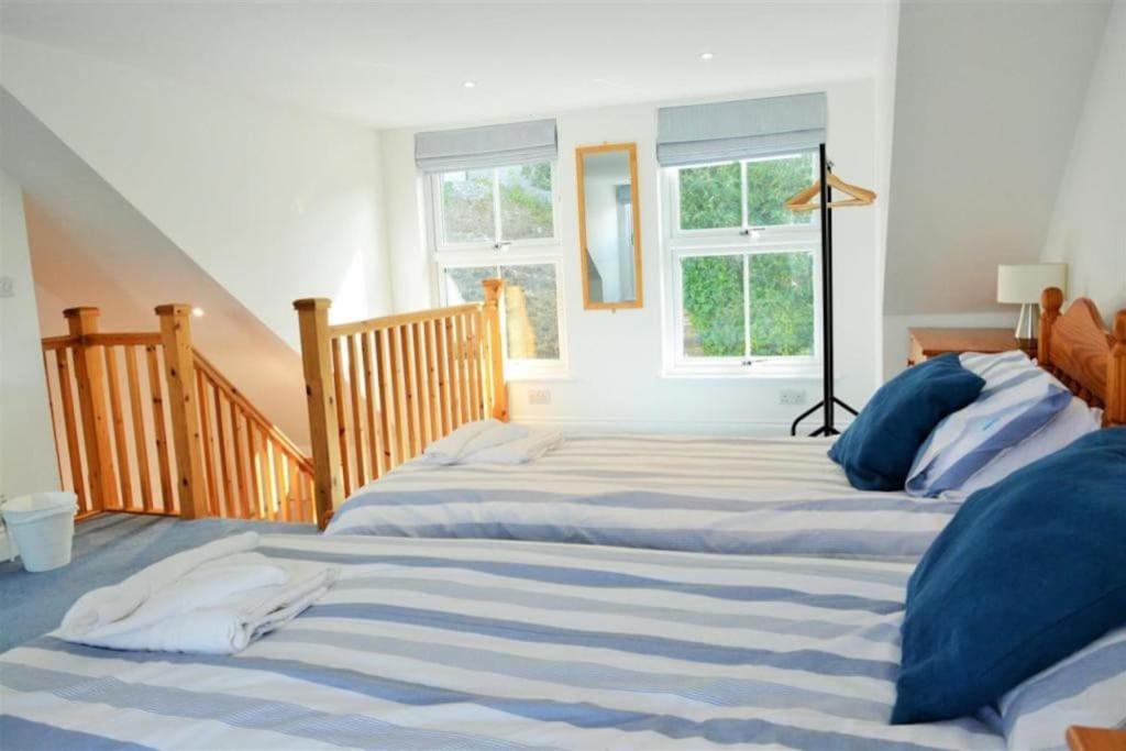 Fabulous 2 Bed Cottage - Outstanding Sea Views Мевагиси Екстериор снимка